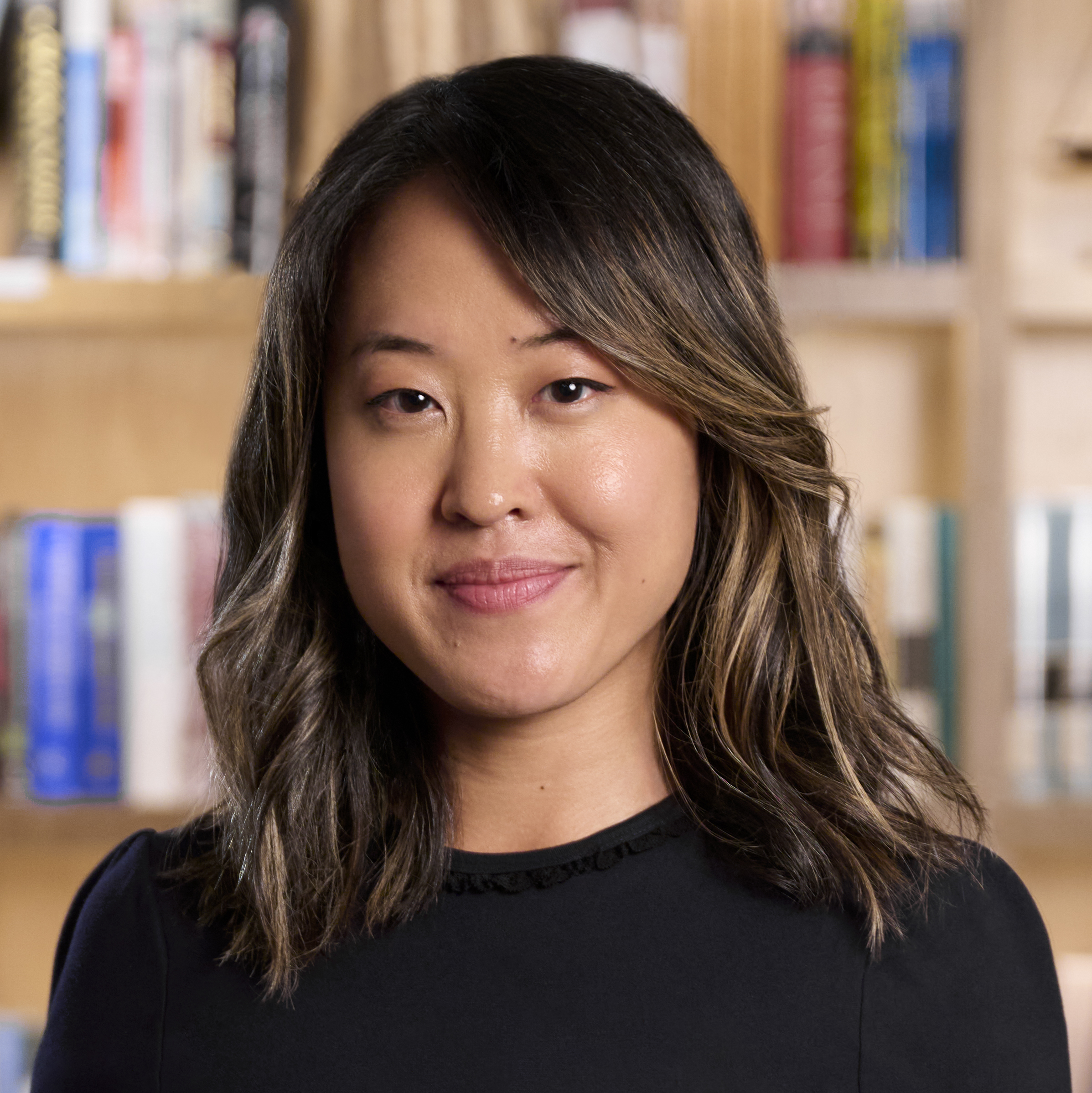 Binna Kim headshot.